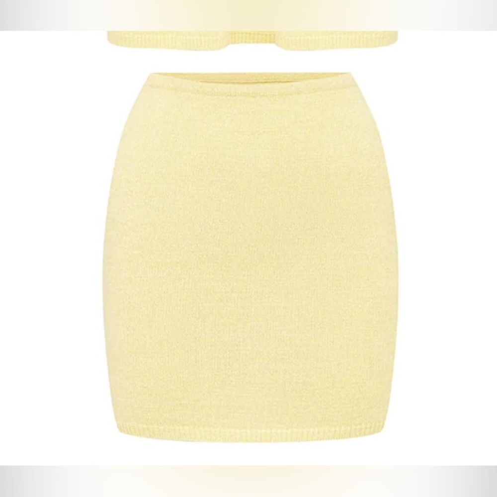 Yellow mini skirt